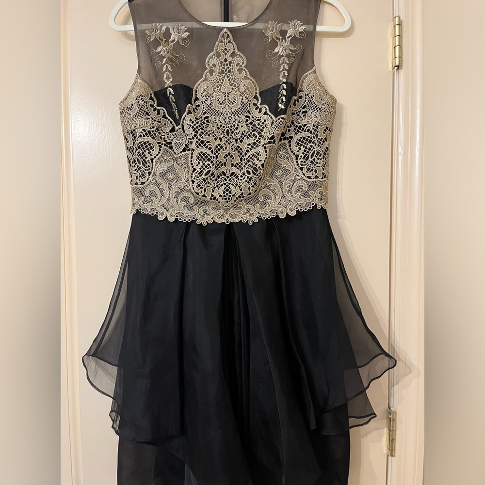 Marchesa Notte Size 8 Black and Gold Cocktail Dress - Picture 4 of 8
